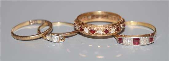 An 18ct and plat. ruby and diamond five stone ring, two 9ct rings and a yellow metal and diamond set ring ( stone missing).